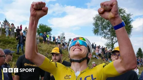 Pogacar Kokoh di Puncak Tour de France Usai Sapu Bersih Etape 14