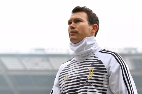 Lichtsteiner Yakin Spalletti Bawa Juventus Kembali ke Liga Champions