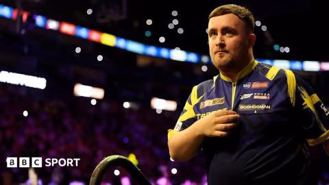 Littler Tampil Ganas di Laga Perdana, Pertahankan Gelar World Matchplay