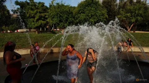 Spanyol Terpanggang Gelombang Panas Ketiga, Suhu Tembus 40 Derajat Celsius