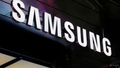 Samsung Pangkas Ratusan Karyawan di AS, Beralih ke Texas