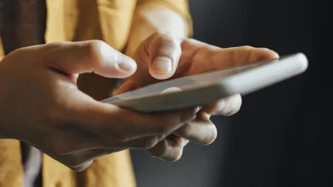 Grup WA Tak Etis: Unesa Nonaktifkan Enam Mahasiswa, 26 Orang Jadi Korban