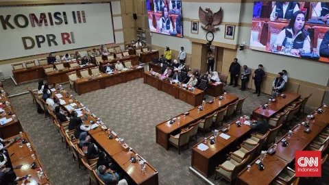 Komisi III DPR: Tak Ada Kewajiban Izin Presiden untuk Tangkap Jaksa