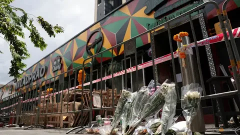 Korban Tewas Kebakaran Bar Bangkok Bertambah Jadi 34 Orang