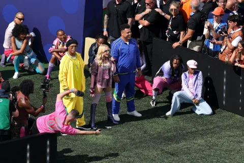 Pertunjukan Paruh Waktu Piala Dunia 2026: Ronaldo dan Ronaldinho Antar Madonna ke Panggung