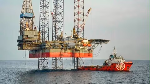 Konflik Selat Hormuz Dorong Harga Minyak Tembus US$90, Saham Emiten Energi Ikut Terbang