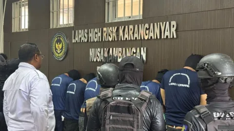 79 Napi Berbahaya dari Makassar Dievakuasi ke Nusakambangan
