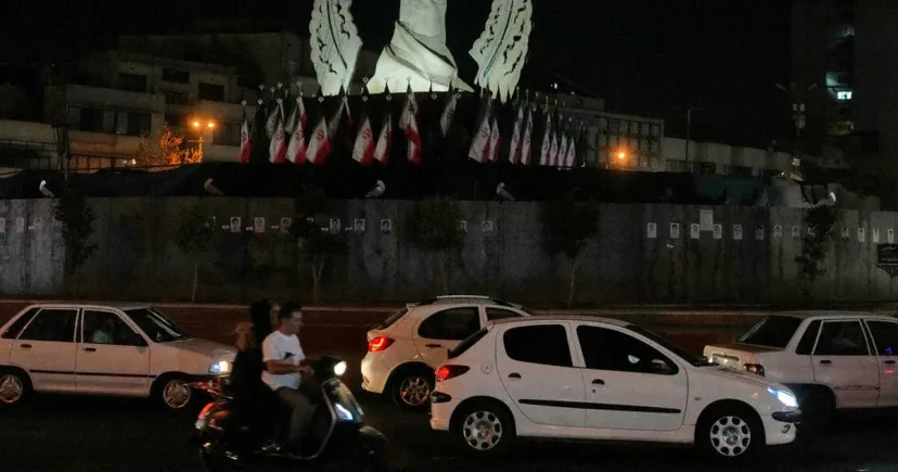 AS Kembali Gempur Iran Malam ke-10, Selat Hormuz Makin Panas