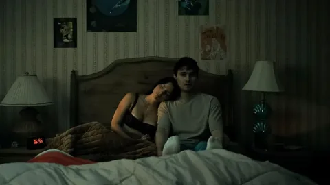 Obsession: Horor Kencan Modern yang Mengungkap Kecemasan akan Kepastian dan Intimitas Palsu