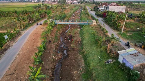 Krisis Air Mengancam: 14 Kabupaten di Jatim Naikkan Status Darurat Kekeringan