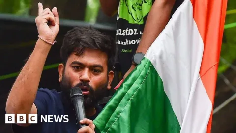 Polisi India Bubarkan Paksa Aksi Mahasiswa, Puluhan Terluka