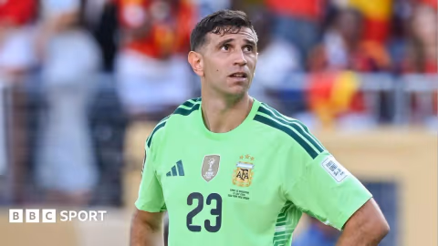 Emi Martinez Buka Peluang Pensiun dari Timnas Argentina Usai Kalah di Final Piala Dunia