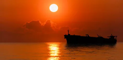 Ancaman Blokade Houthi di Laut Merah: Hantaman Baru bagi Harga Minyak dan Inflasi Global