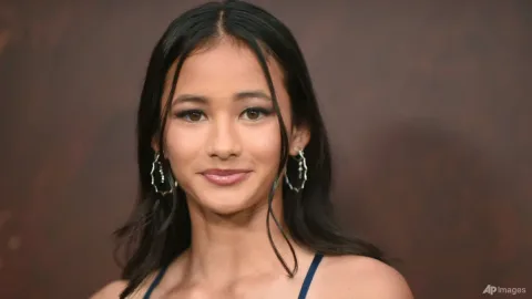 Duka Hollywood: Aktris Tuli Godzilla Kaylee Hottle Tewas dalam Kecelakaan Mobil