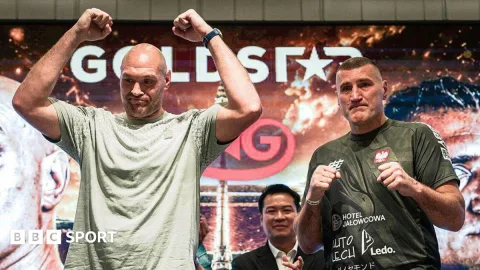 Fury Pilih Berkelahi di Thailand: Sindir Atlet Top yang ‘Lebay’ soal Gengsi