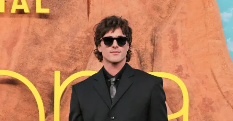 Jacob Elordi Rela Dikurung di Peti Mati Berisi Ular Dua Hari demi Adegan Kematian Euphoria