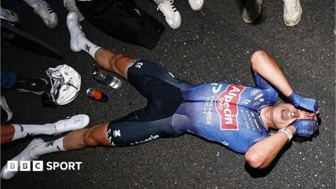 Philipsen Akhirnya Menang di Tahap 17, Perebutan Green Jersey Makin Panas