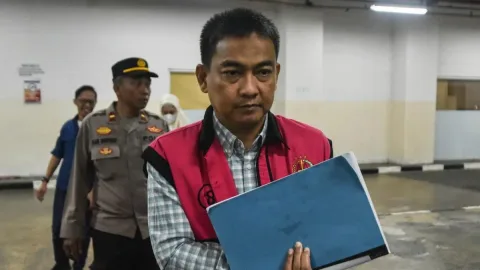 Komisi II Tutup Rapat Nama Pengganti Anggota Ombudsman Tersangka Korupsi