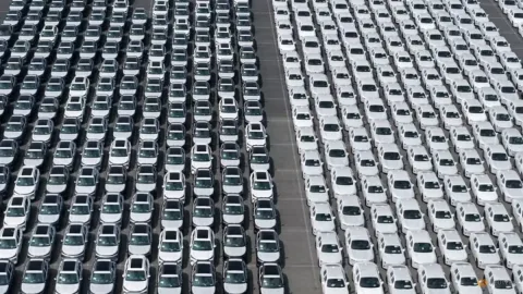 Senat AS Setujui RUU Anti-Mobil China: Mercedes-Benz Terjepit Aturan Kepemilikan Asing