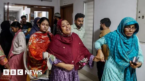Setahun Tragedi Jatuhnya Pesawat Latih di Sekolah Dhaka: Keluarga Korban Masih Menanti Keadilan