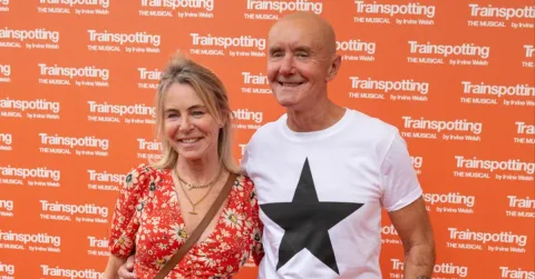Dari Film Kultus ke Panggung West End: Trainspotting The Musical Resmi Dibuka