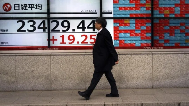 Minyak Tembus US$100, Bursa Asia Terkoreksi: Apa Dampaknya ke Indonesia?