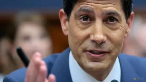 Wall Street Hadapi Pekan Penuh Tekanan: Keputusan The Fed dan Banjir Laporan Laba Teknologi