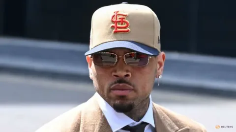 Chris Brown Akui Perkelahian di Klub Malam London, Tuduhan Lebih Berat Dihapus