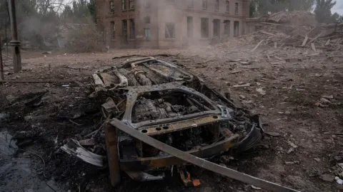 Serangan Rudal Rusia Hantam Pameran Senjata di Dekat Kyiv, Sepuluh Tewas