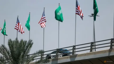 Kesepakatan Nuklir AS-Arab Saudi: Jaminan Nonproliferasi atau Risiko Baru?