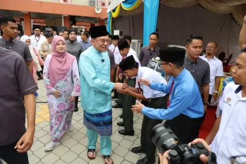 F1 Kembali ke Sepang? Anwar Janji Pengumuman Besok