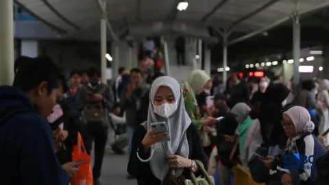 Lima Ciri yang Menandai Kelas Bawah di Tengah Klaim Penurunan Kemiskinan Ekstrem