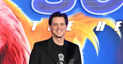 Chuck Russell Tutup Usia, Jim Carrey Kenang Sutradara The Mask sebagai Pembuat Suasana Magis