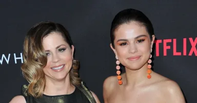 Mandy Teefey, Ibu Selena Gomez, Melawan Hater: 'Saya Berkorban demi Kesehatan Mental'