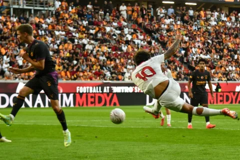 Monza Kejutkan Galatasaray di Laga Uji Coba, 2-0