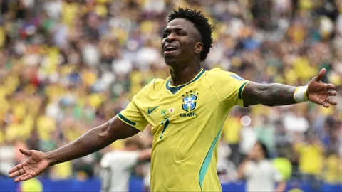 Arsenal Gasak Bintang Real? Lampu Hijau untuk Vinicius Junior