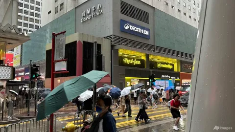Topan Noul Hantam China Selatan: 20.000 Jiwa Dievakuasi, Penerbangan Lumpuh
