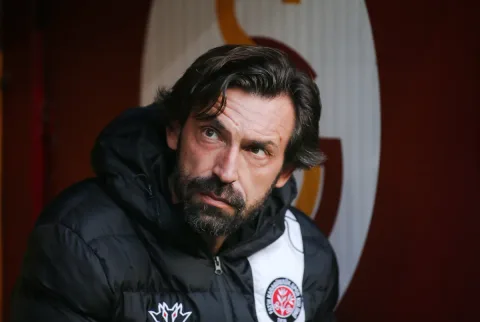 Pirlo Terancam Gagal Jadi Pelatih Timnas Italia akibat Sponsor Judi Rusia