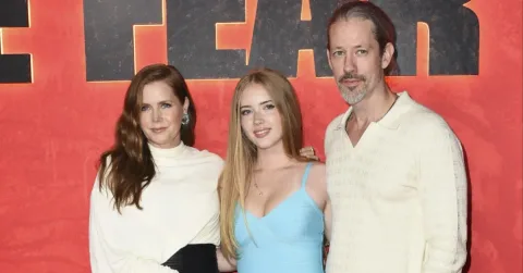 Amy Adams Buka Suara soal Karier Putrinya: Tertarik di Balik Layar