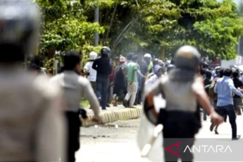 Bentrokan Tambak Menteng: Polisi Periksa Intensif 3 Tersangka, Kerugian UMKM Disorot