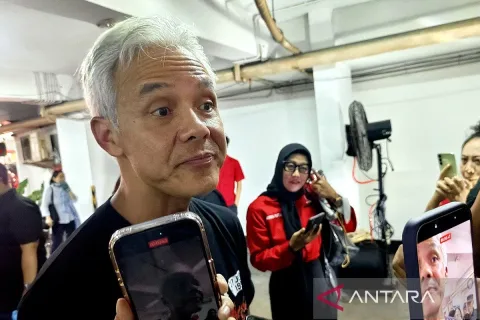 Ganjar Anggap Wajar Kaesang Maju di Dapil Puan, Jawa Tengah Tetap 'Kandang Banteng'