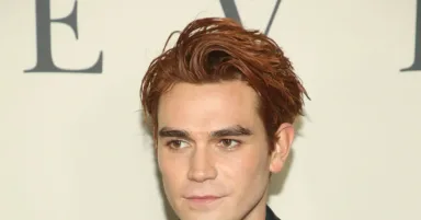 KJ Apa Ungkap Kebiasaan Ekstrem demi Atasi Kecanduan Makan: Pipis di McDonald's Lalu Dimakan Lagi