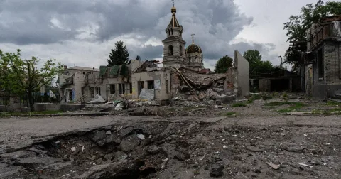 Rudal Rusia Hantam Kyiv, Dua Tewas – Ukraina Perkuat Serangan Drone ke Wilayah Musuh