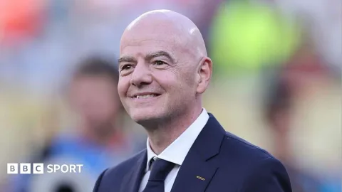 Infantino Balas Kritik Piala Dunia 2026: 'Meditasi, Berdoa, atau Nonton Bola'