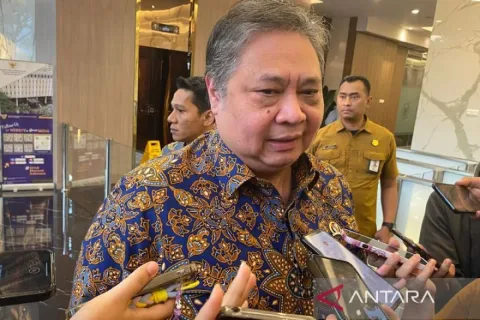 Airlangga Pastikan Fungsi BI Tetap Berjalan, Perry Warjiyo Mundur