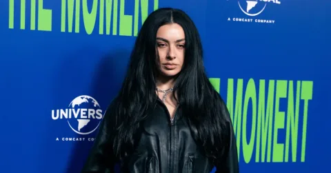 Charli XCX Akhirnya Merilis B-Sides: Antara Janji dan Permintaan Penggemar