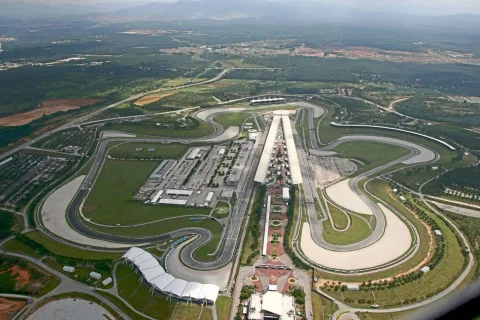 F1 Bahrain Grand Prix Pindah ke Malaysia: Diplomasi Olahraga dan Peluang Pariwisata