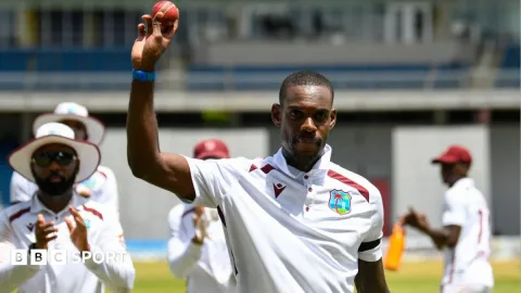 Greaves Cetak Rekor Langka: 5 Wicket Tanpa Kebobolan di Tes Pertama