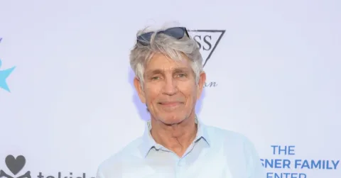 Eric Roberts Absen di Pernikahan Emma, Cinta Tak Pernah Pudar