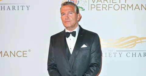 Bradley Walsh Tinggalkan Blankety Blank: Jadwal Padat Jadi Dalangnya